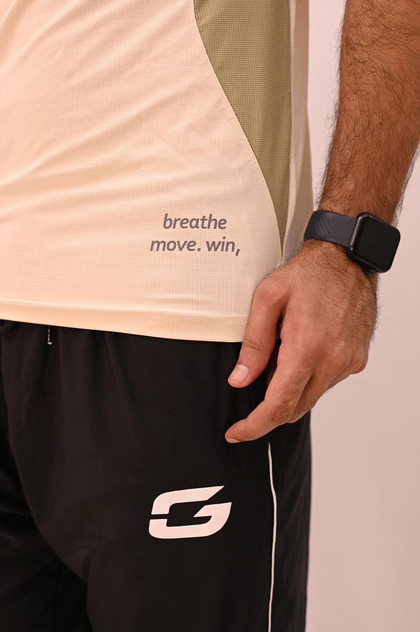 AEROMESH PANEL TEE – Sandstone Beige