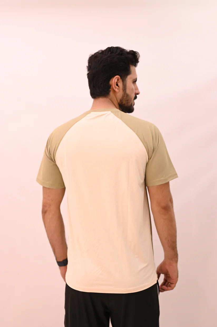 AEROMESH PANEL TEE – Sandstone Beige