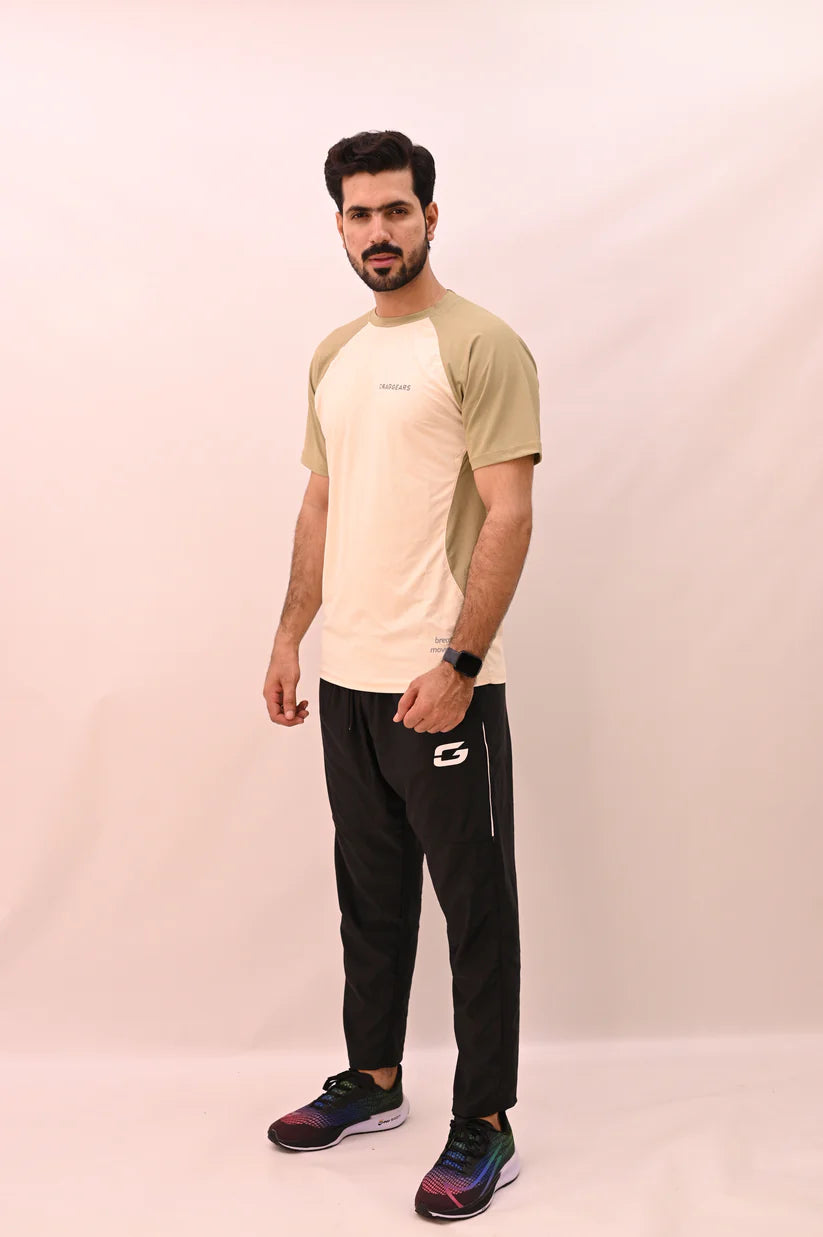 AEROMESH PANEL TEE – Sandstone Beige