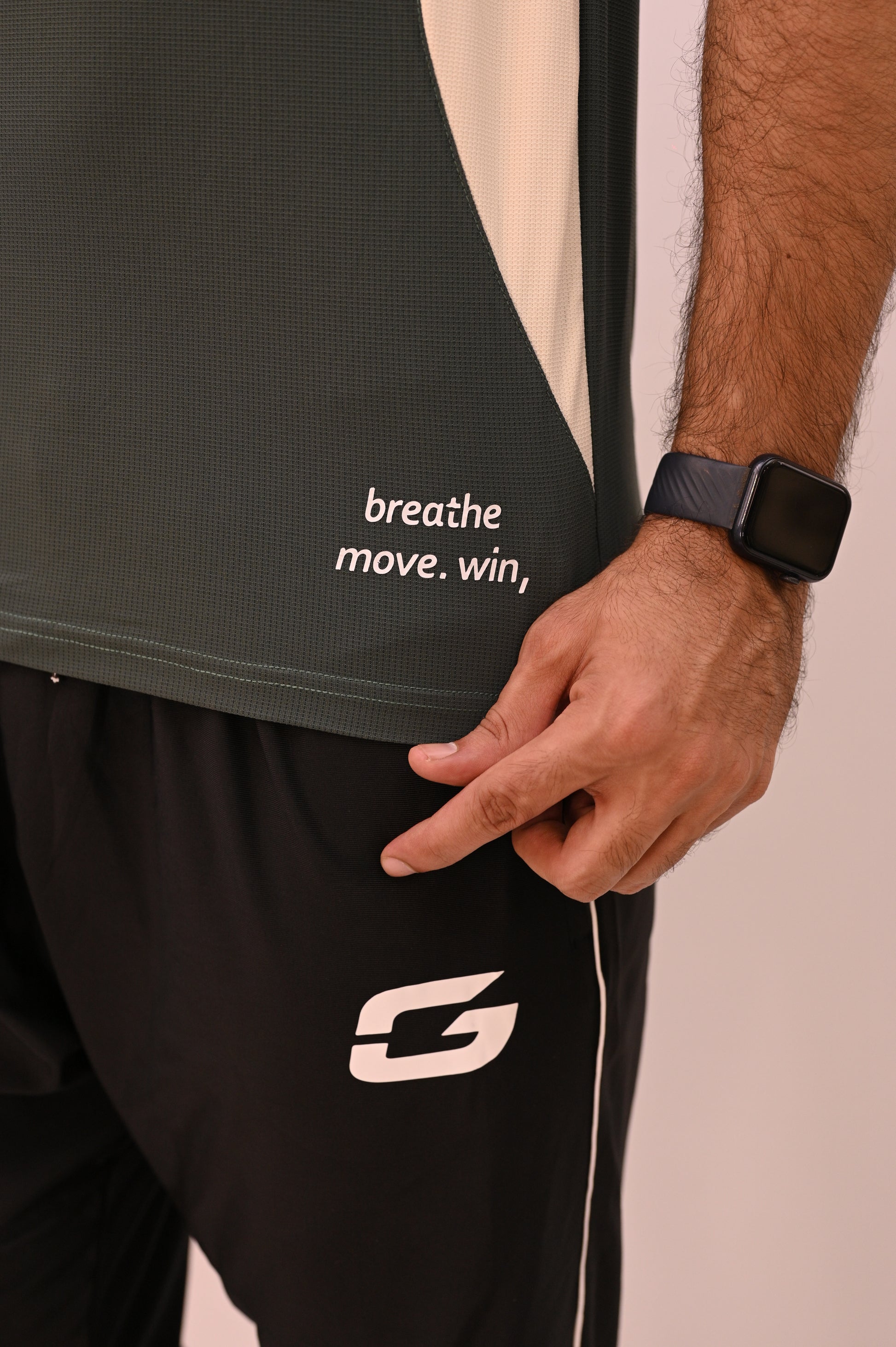AEROMESH PANEL TEE – Graphite